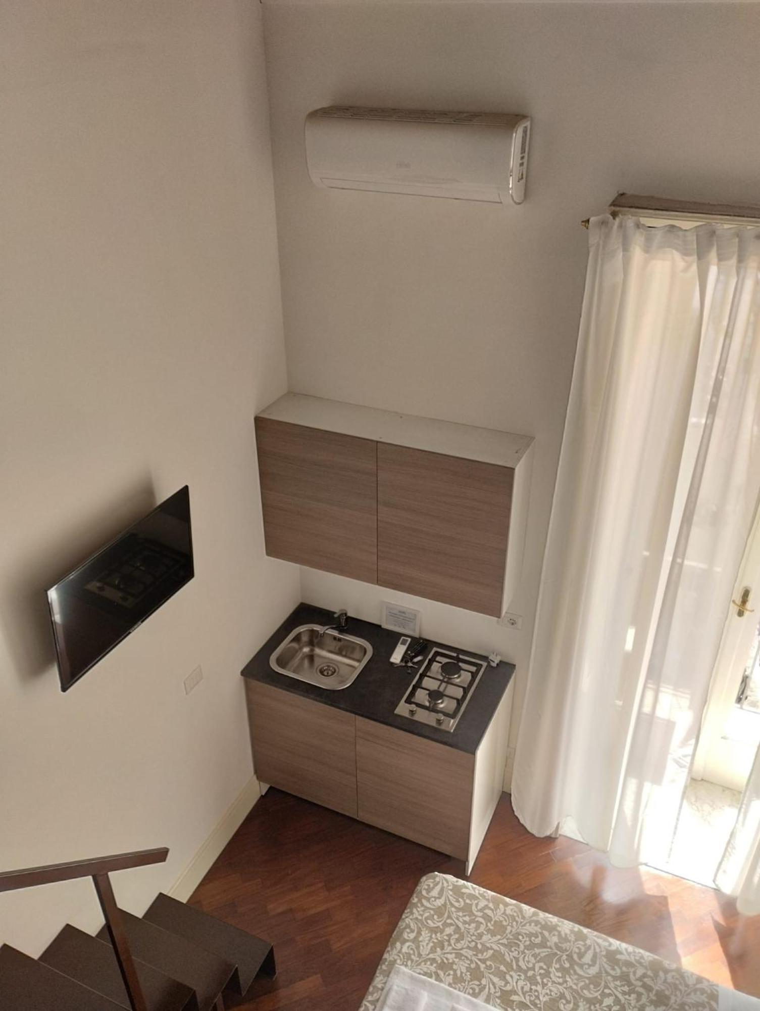 Residence E Appartamenti Cavallerizza Неаполь Экстерьер фото