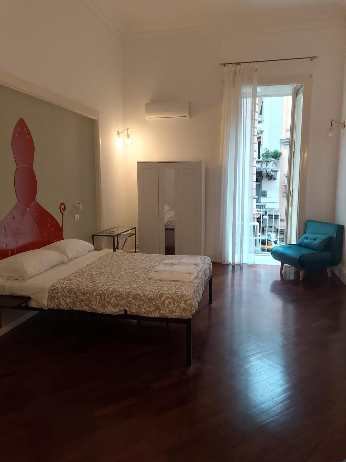Residence E Appartamenti Cavallerizza Неаполь Экстерьер фото