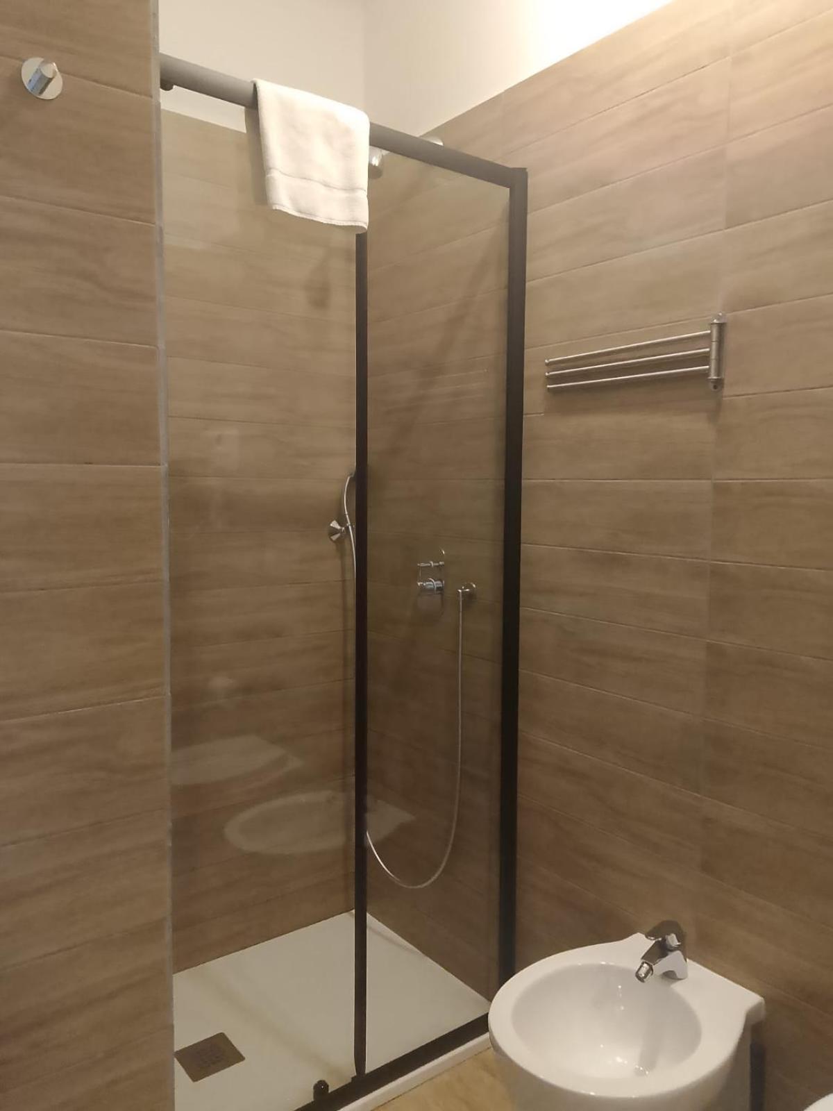 Residence E Appartamenti Cavallerizza Неаполь Экстерьер фото